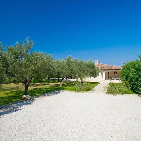 Holiday home Bianchera